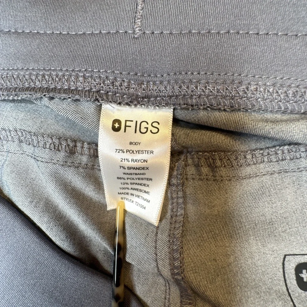 FIGS Kade Scrub Pants M Medium Graphite gray cargo pockets nurse medical women's